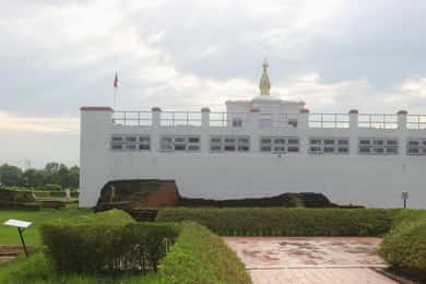 Lumbini: tour budista de 3 días con guía