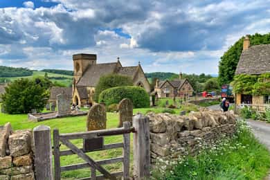 From Cambridge: Guided day trip to Stratford & The Cotswolds