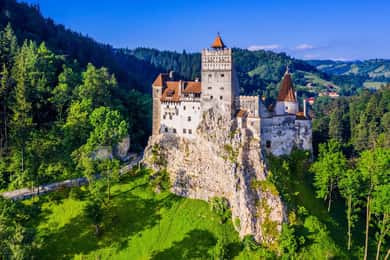 1-Day Minivan Tour 3 Castles: Peles, Wednesday & Dracula’s