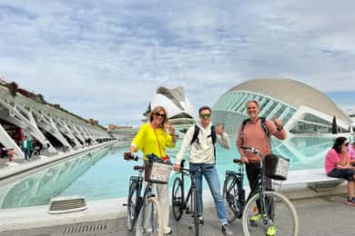 Valencia fietstour met gids of E-bike tour in kleine groep