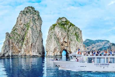 From Sorrento/Nerano: Capri Island Cruise with Guide Onboard