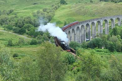 Edinburgh: Harry Potter, Glenfinnan Viaduct & Highland Tour