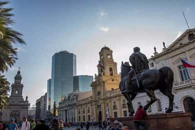 Passeio a pé pela cidade de Santiago do Chile