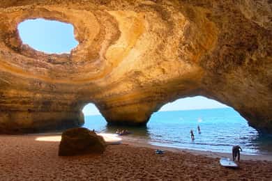 Albufeira: Benagil-grotten & dolfijnspotten per speedboot