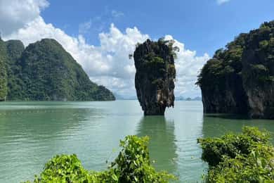Fra Khaolak: James Bond-ø-tur med longtail bådtur