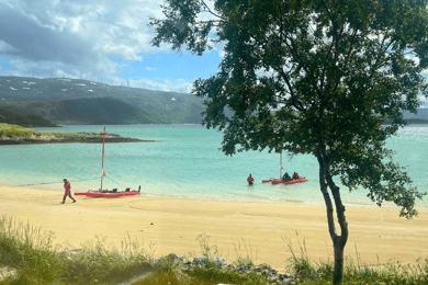 Från Tromsö: Seglingskajak vid Sommarøy, inkl. lunch och bastu