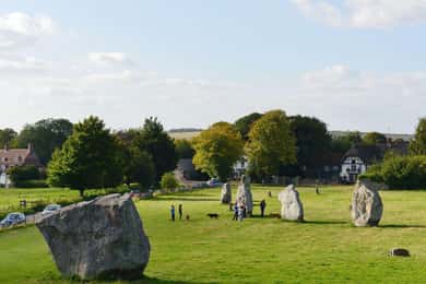 London: Stonehenge, Avebury & Silbury Hill Day Trip