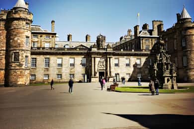Castelo e paralelepípedos: Excursão a pé particular de 8 horas em Edimburgo