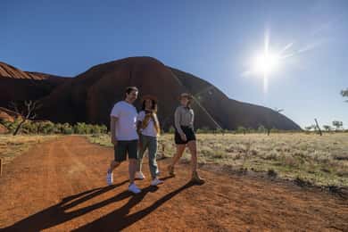 Uluru: Guided Trek of Uluru's Base in a Small Group