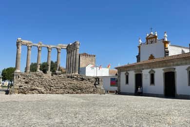 Från Lissabon: Évora, benkapellet och romerska tempel