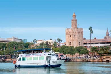 Seville: Guadalquivir Boat Tour with Optional Lunch/Dinner
