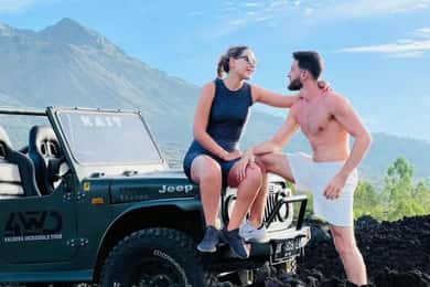 Ubud: Wschód słońca na Mount Batur Jeep i wycieczka do naturalnych gorących źródeł