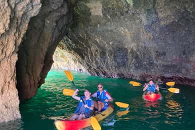 Albufeira: Kayak Tour through natural caves and cliffs