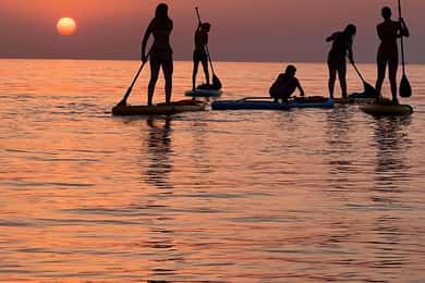 Malta: Gnejna Bay Sunset Paddleboarding und SUP Yoga