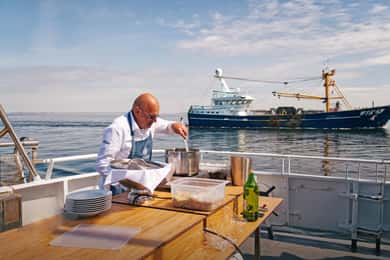 Sylt: Shell safari with boat | incl. Mussel tasting & 1 glass of wine