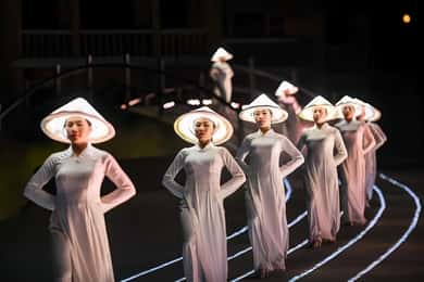 Visit Hoi An Ancient Town & See The Memories Show
