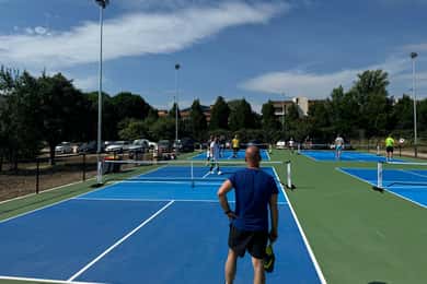 Florence: Chimera Club'da pickleball oynayalım