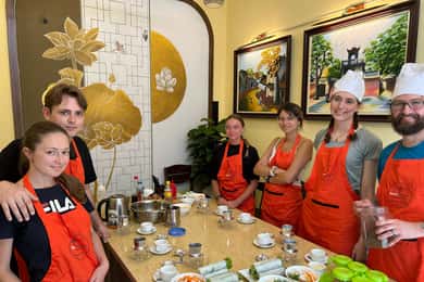 Hanoi: Traditional Cooking Class & Market Tour