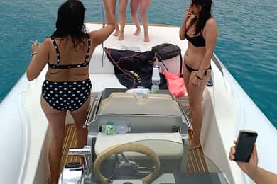 Palermo: tour en barco con bebidas y snorkel