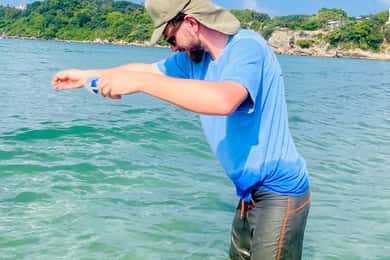 Trincomalee: Traditional Fishing Experience with Pickup