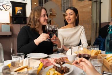 Bologna: Guided Traditional Food Tour