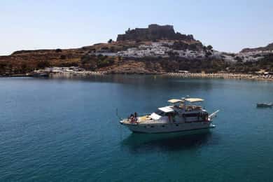 Kolympia: Full-Day Yacht Cruise with Transfer, Food & Drinks