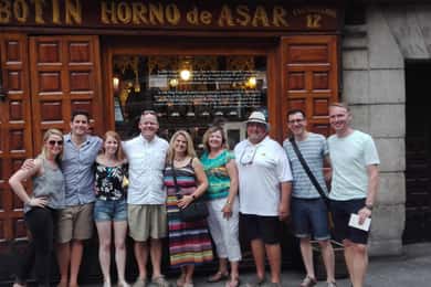 Madrid: Authentic Tapas Evening Tour with a side of History