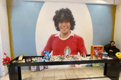 Tour de Maradona: Murais, Capela, Estádio, Museu, Casa D10S