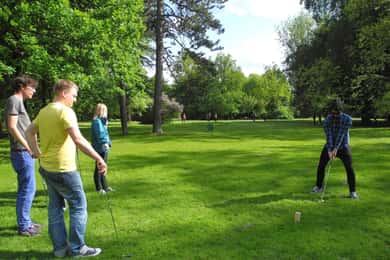 Cross golf in Leipzig: a unique event for companies, friends, and family.