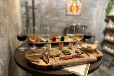 Staden Bath: Upplevelse med provsmakning av brittiskt vin och ost