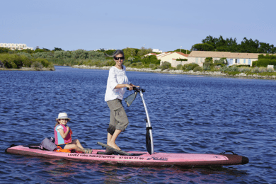 Gruissan: alquiler de aquastepper (una mezcla de paddle y stepper)