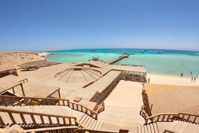 Hurghada: Orange & Giftun Island Cruise with Massage & Lunch