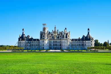 Paris: Day Trip to Loire Castles