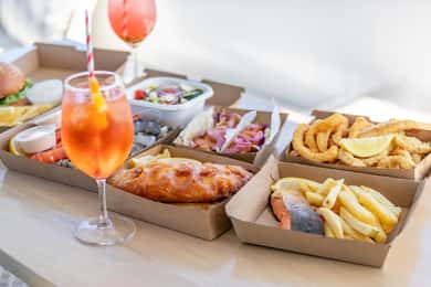 Noosa River Cruise with Seafood Lunch and Commentary