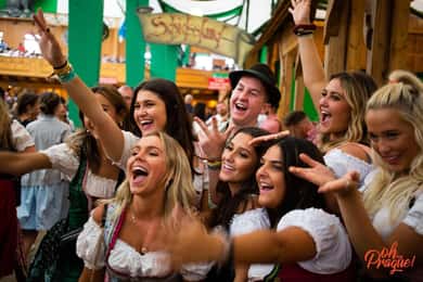 Da Praga: escursione di un giorno all'Oktoberfest di Monaco con trasferimenti