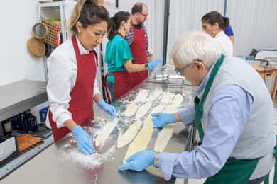 Milano: Corso di cucina italiana con cibo e vino