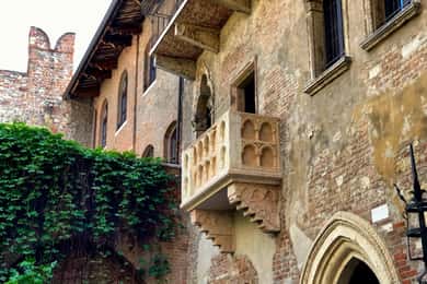 Verona Private Walking Tour: Romance, History & Hidden Gems