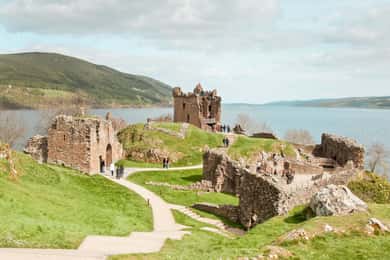 Von Inverness aus: Tagestour zum Loch Ness und in die Highlands
