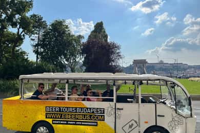 Budapeste: Passeio turístico eBeerBus