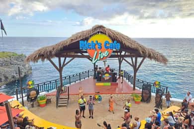 Montego Bay: Excursão à fonte mineral Blue Hole e ao Rick's Cafe