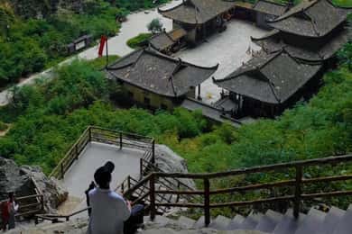 Chongqing: Wulong Karst Wonders & Hongya Cave Day Trip