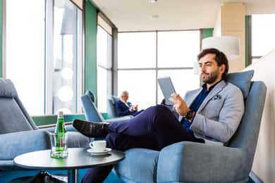 Santorini: accesso alla Port VIP Lounge con assistente personale