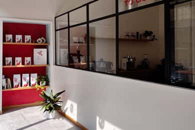 Oplevelsen af at smage på specialkaffe på et risteri i Torino
