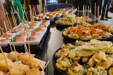 Degustación de vinos y aperitivos sicilianos en un palacio del siglo XVIII