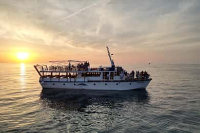 Poreč: Bootstour nach Rovinj mit Mittagessen und Getränken