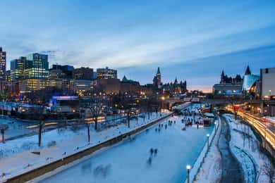 Ottawa: Private Voyagers Guided City Tour with Hotel Pickup