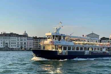 Venice: Murano and Burano Half-Day Lagoon Trip