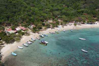 SANTAMARTA: TOUR Playa Cristal, Tayrona, Boat Transportation Included