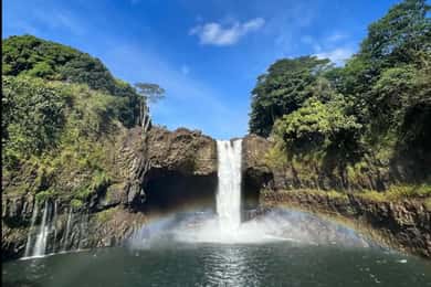 Hilo: Waterfall Hike and Swim with Native Hawaiian