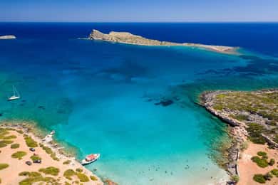 Miniristeily: Spinalongan saari, merirosvoluolat ja piilotetut rannat